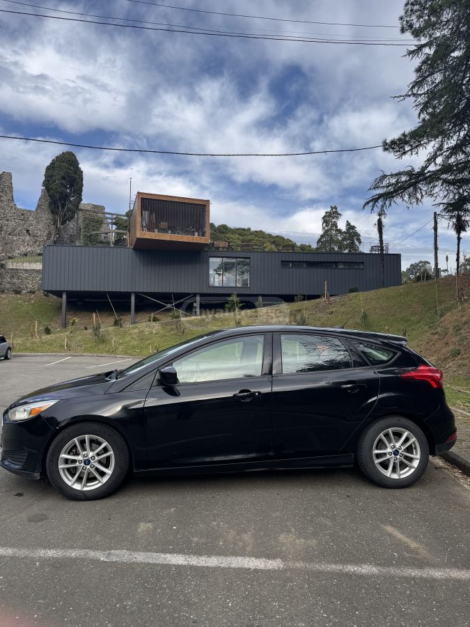 Ford Focus 2018 — photo 2
