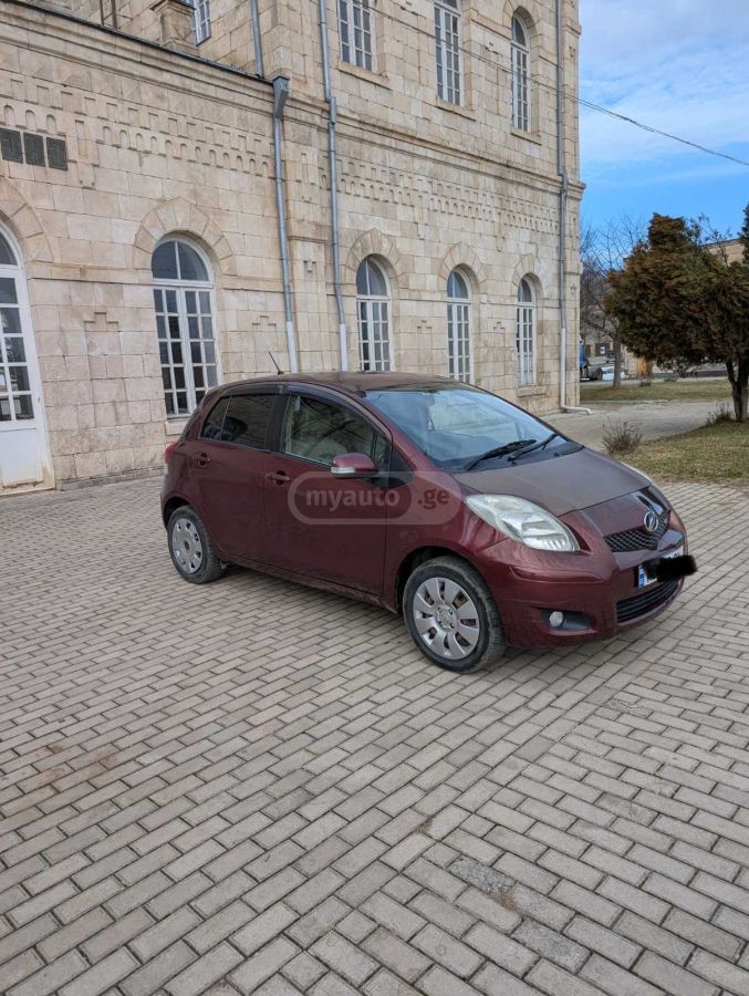 Toyota Vitz 2008 — photo 2