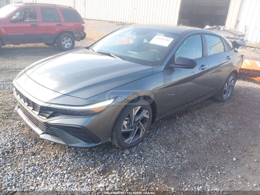 Hyundai Elantra 2025 — photo 2