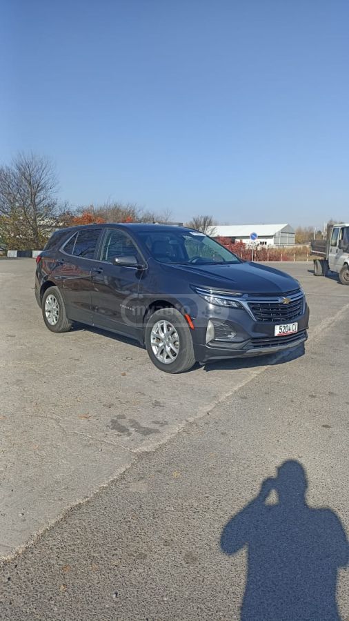Chevrolet Equinox 2022 — photo 2