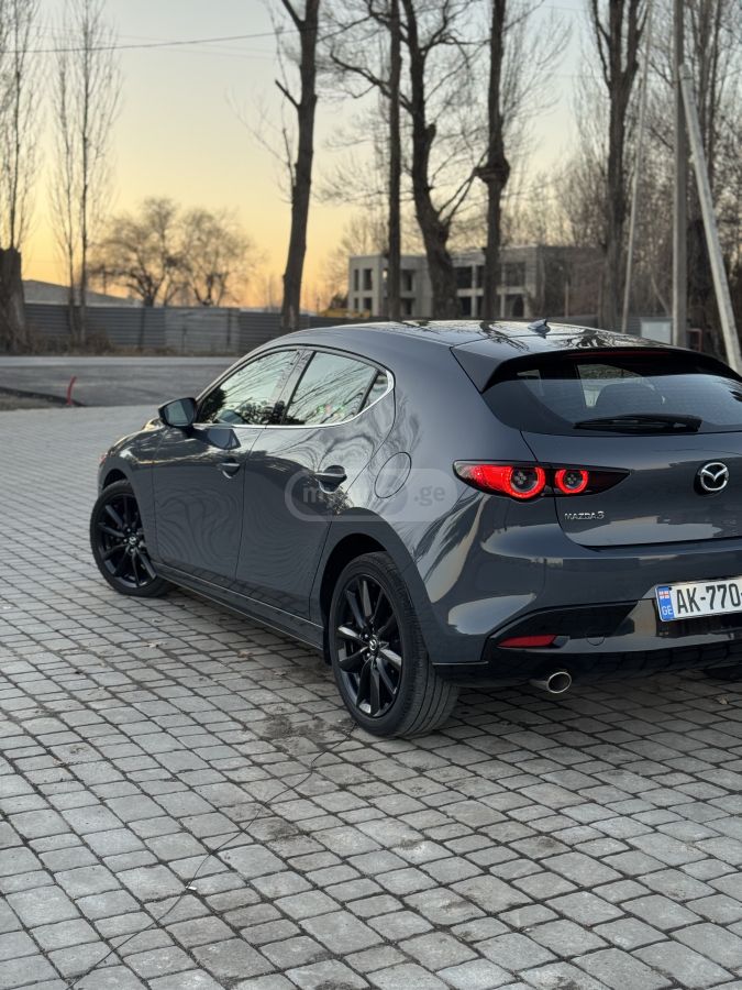 Mazda Mazda3 2019 — photo 2