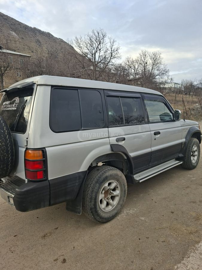 Mitsubishi Montero Sport