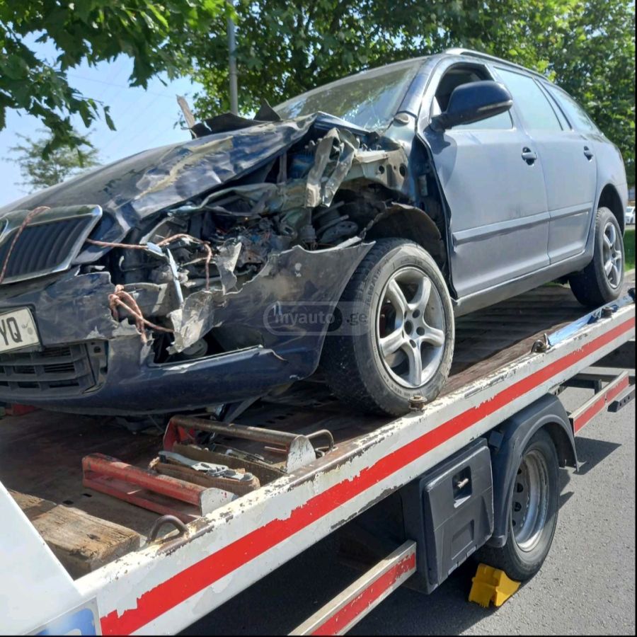Skoda Octavia 2012 — photo 2