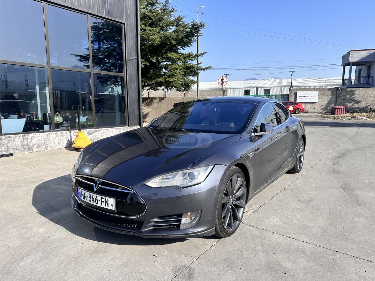 Tesla Model S 2015 — photo 2