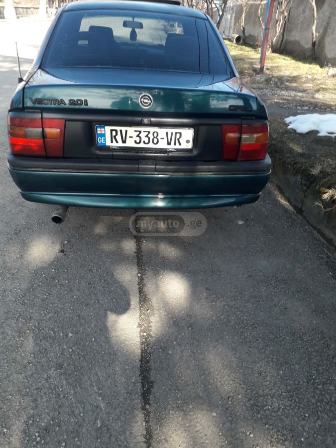 Opel Vectra 1995 — photo 2