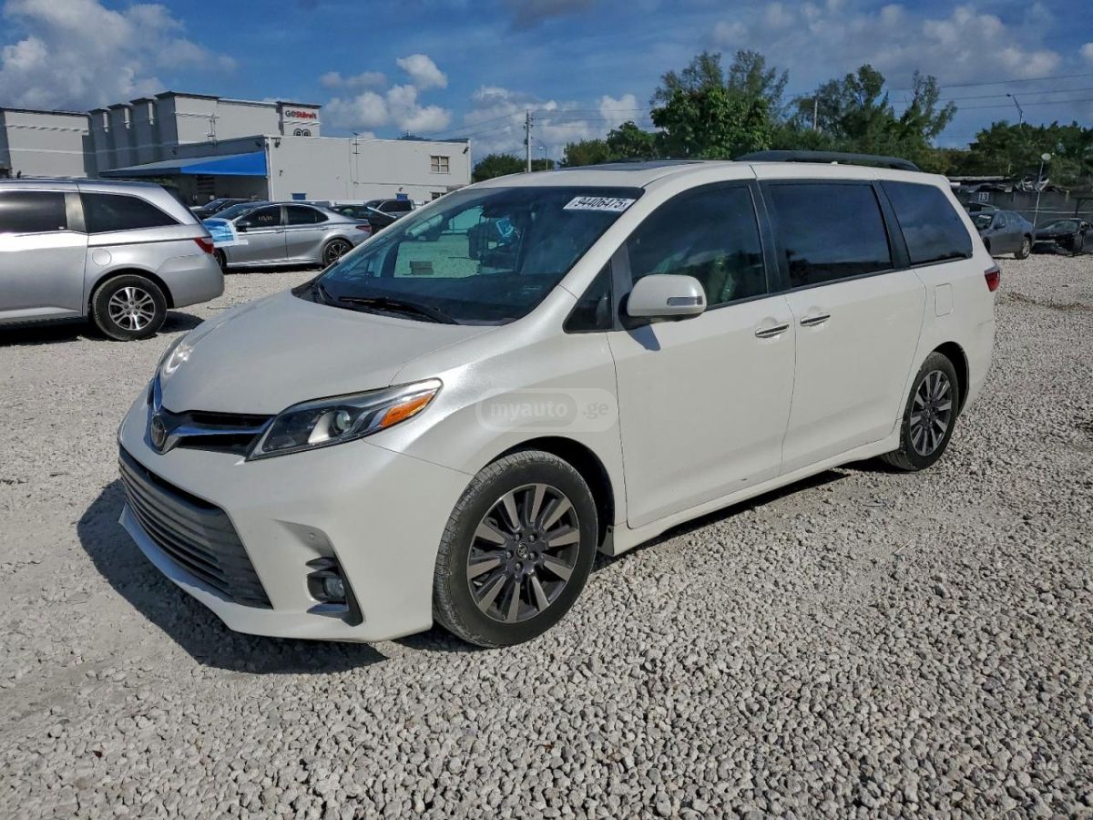 Toyota Sienna
