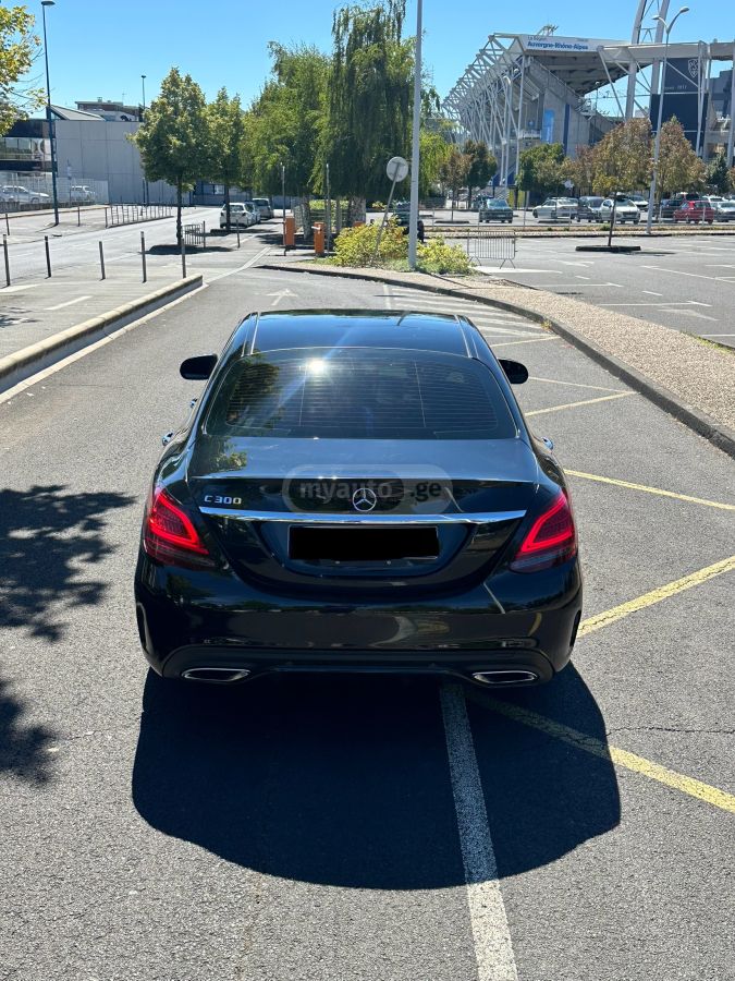 Mercedes-Benz C 300 2021 — photo 2