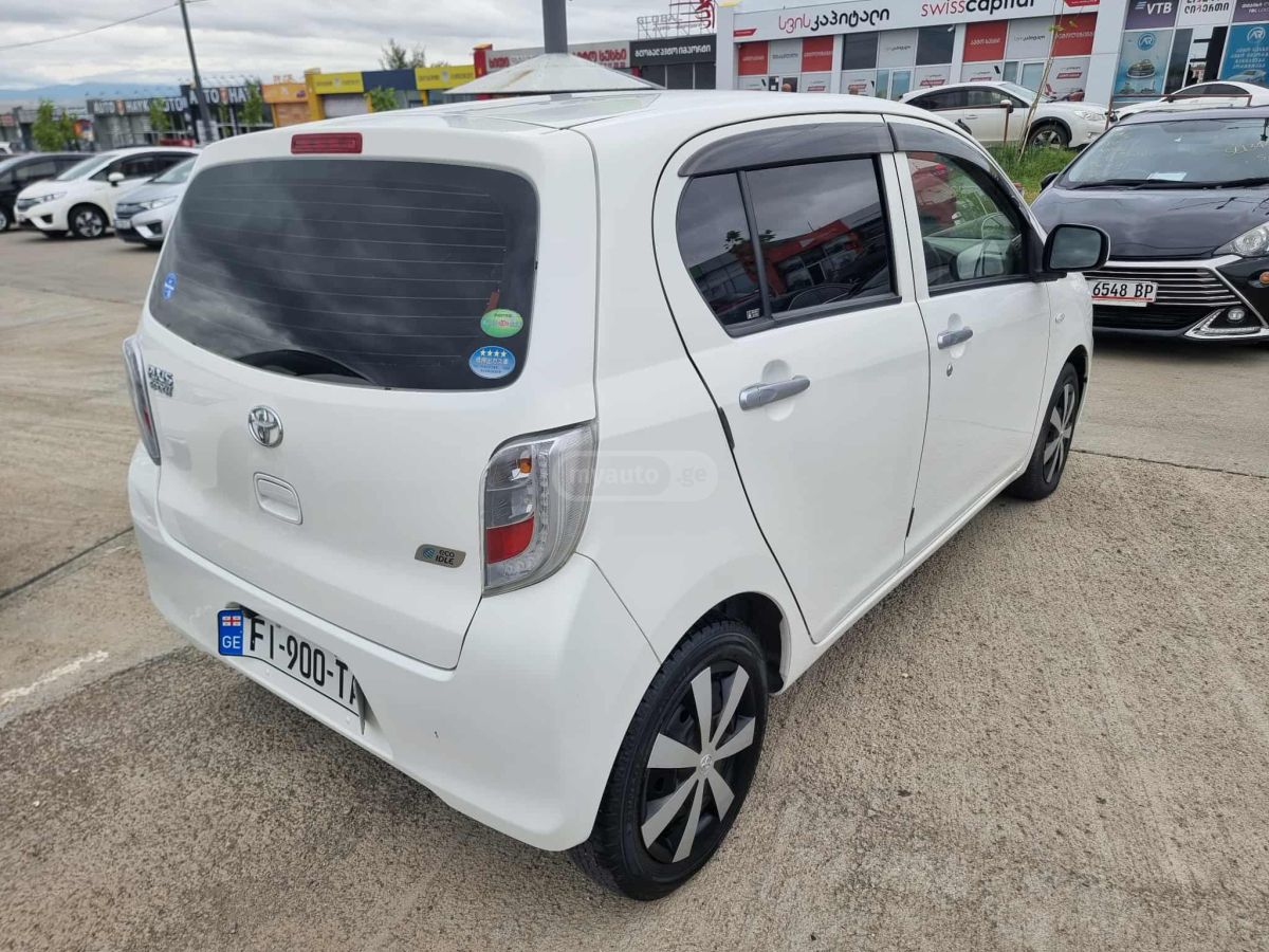 Toyota Pixis Epoch 2014 — photo 2