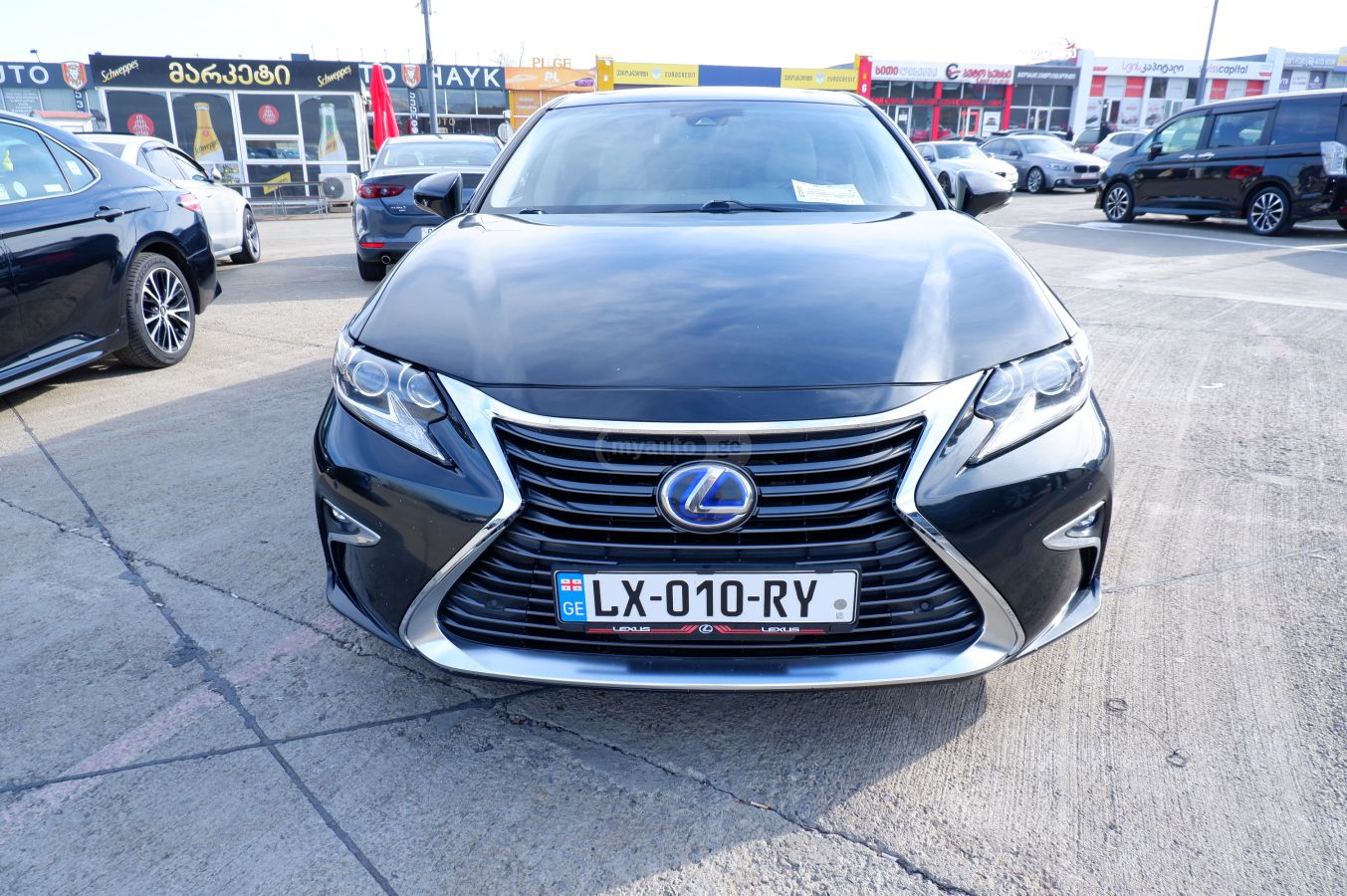 Lexus ES 300 2016 — photo 2