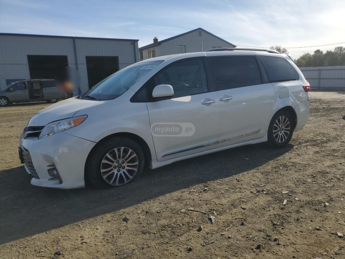 Toyota Sienna