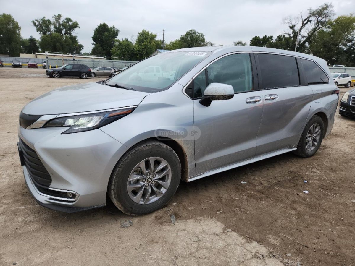 Toyota Sienna