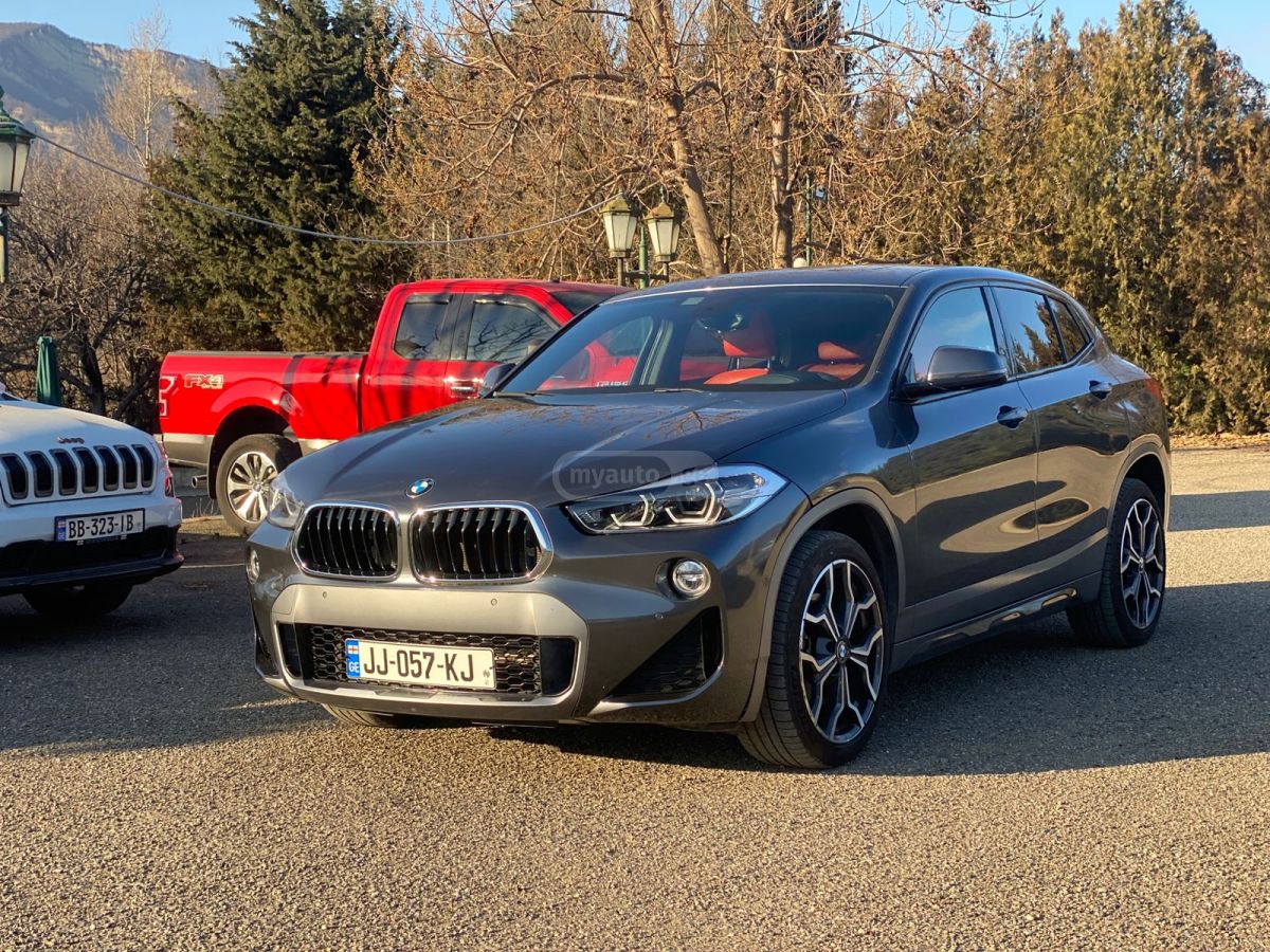 BMW X2