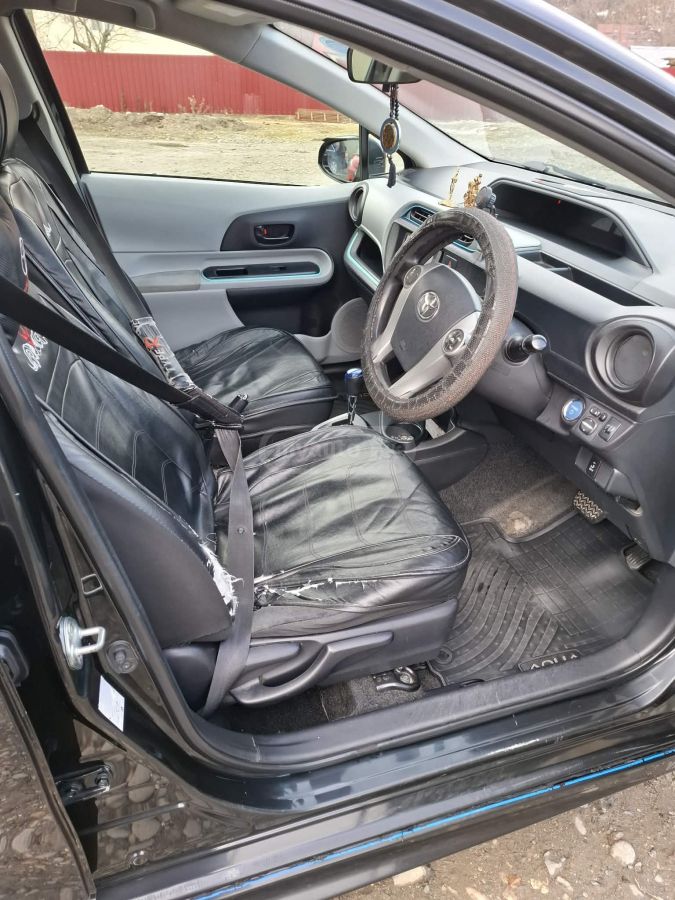 Toyota Aqua 2012 — photo 2