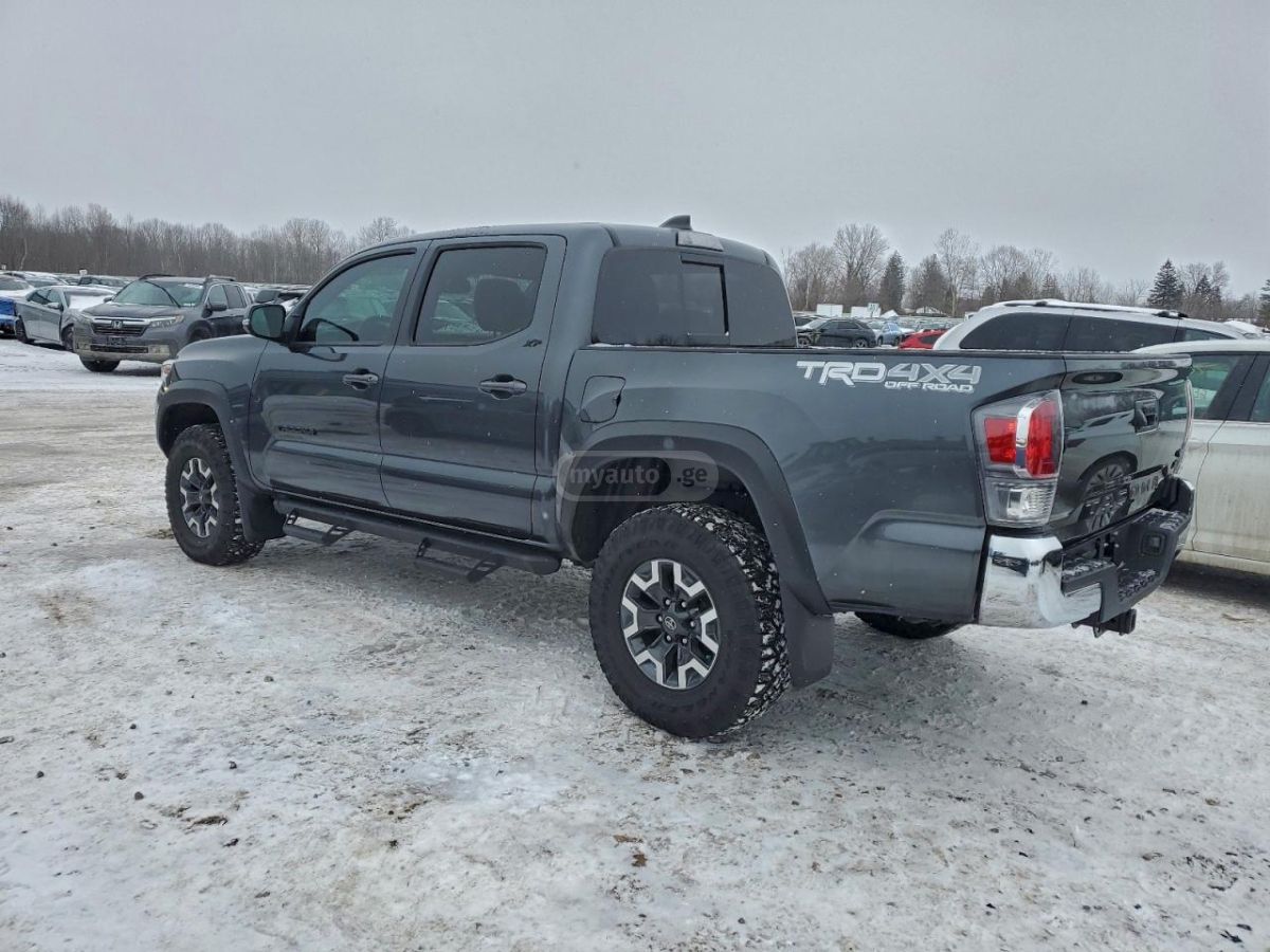 Toyota Tacoma 2023 — photo 2