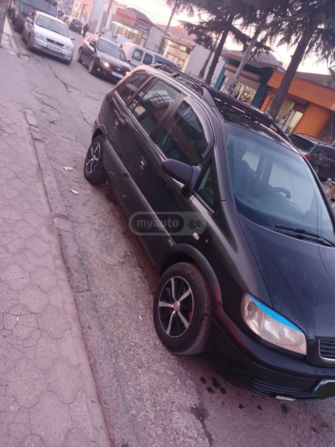 Opel Zafira 1999 — photo 2