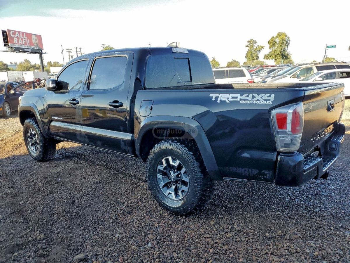 Toyota Tacoma 2021 — photo 2