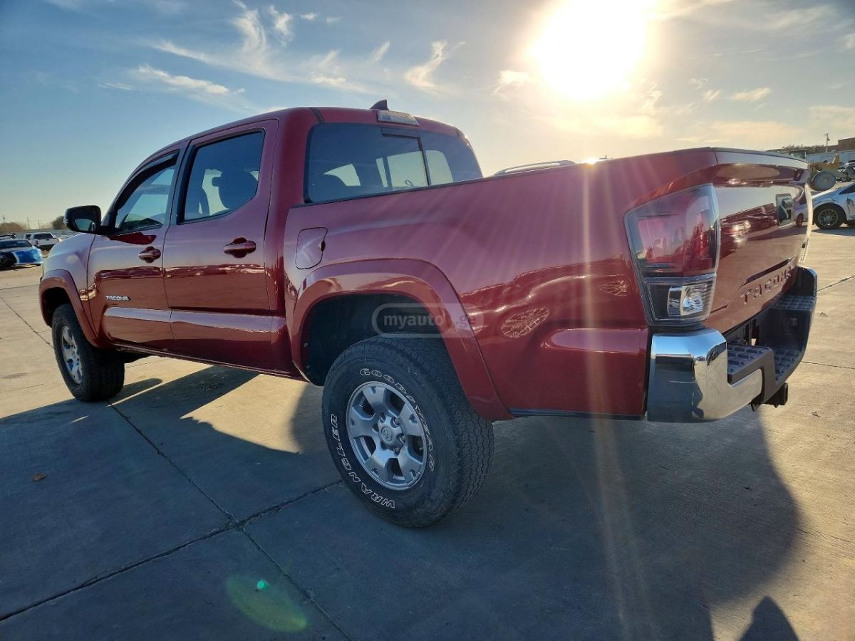 Toyota Tacoma 2018 — photo 2