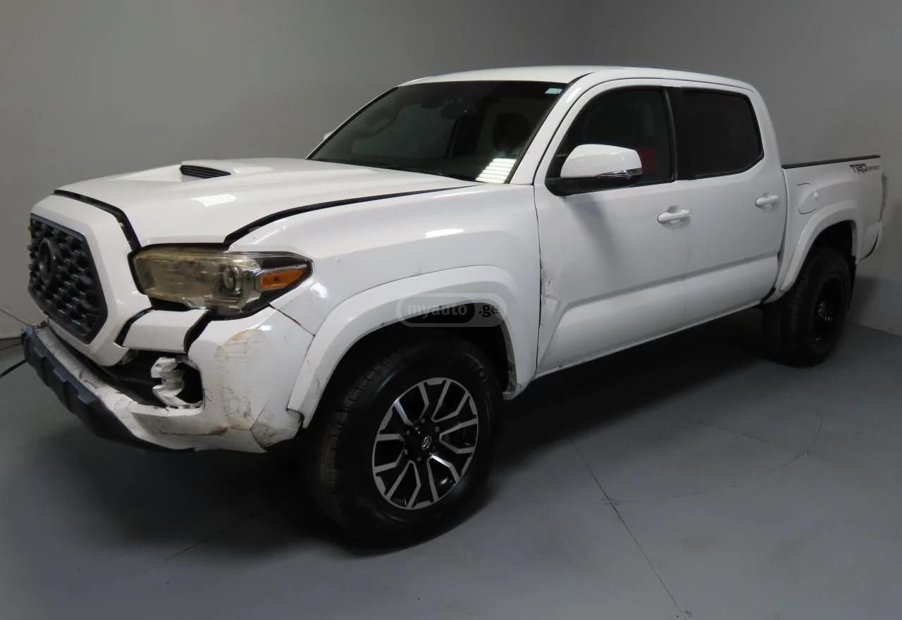 Toyota Tacoma 2021 — photo 2