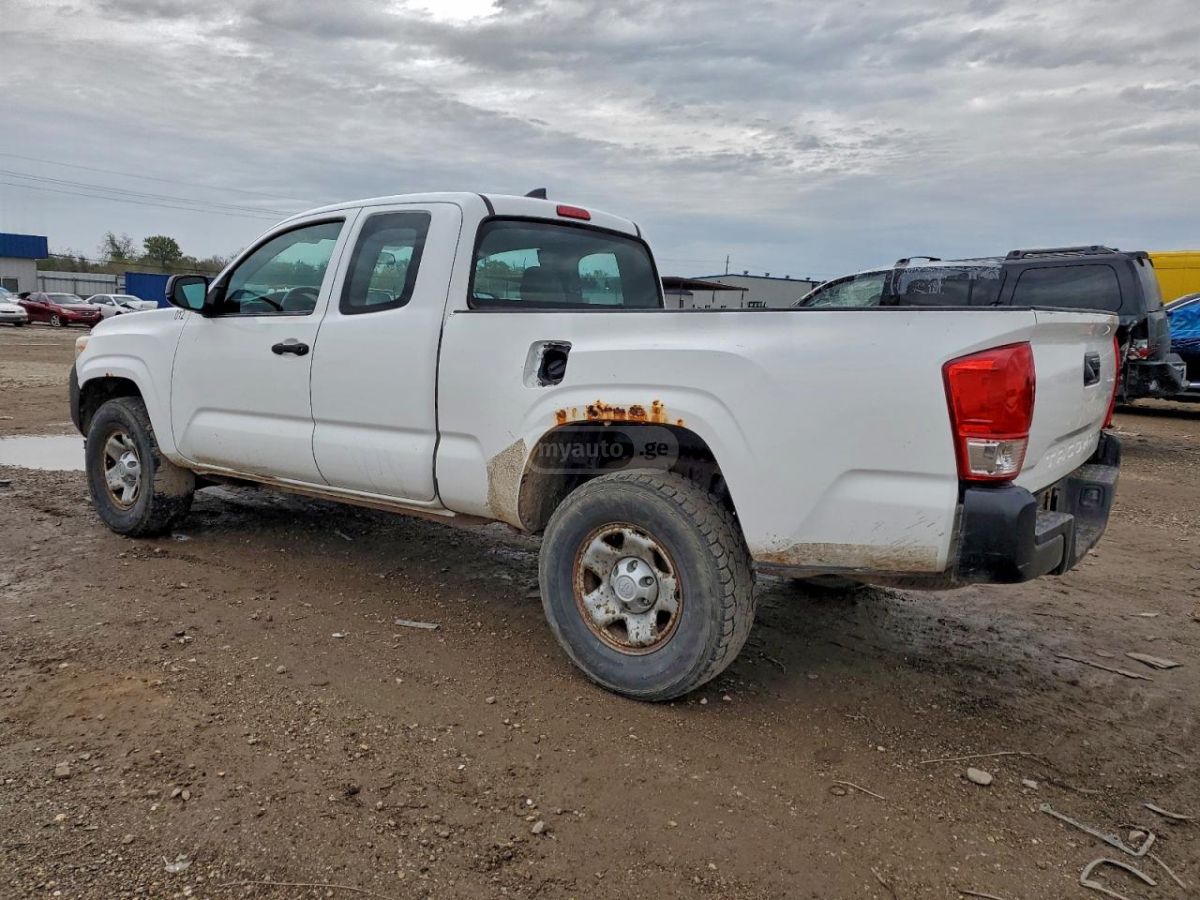 Toyota Tacoma 2016 — photo 2