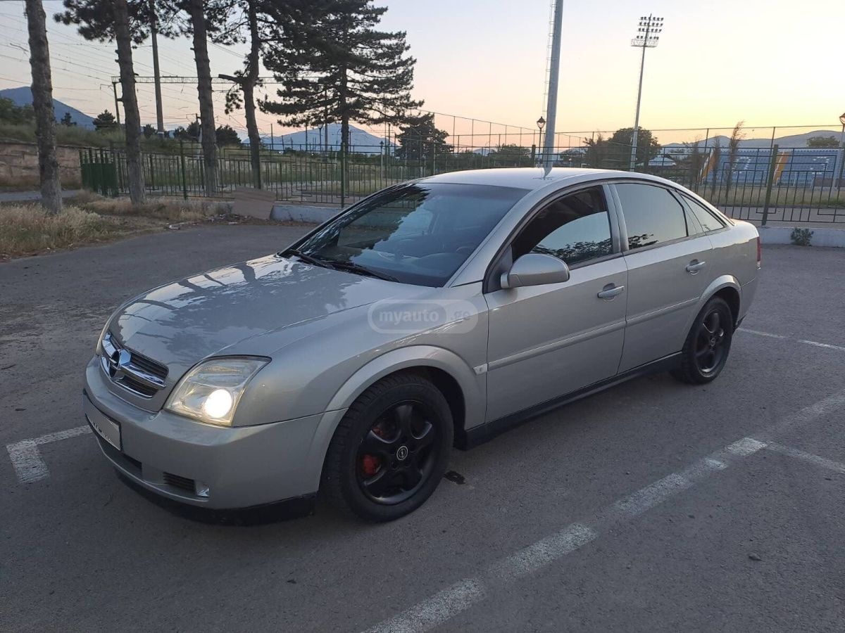 Opel Vectra 2005 — photo 2