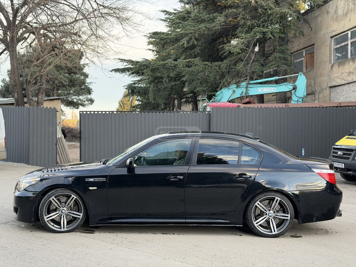 BMW 550 2009 — photo 2