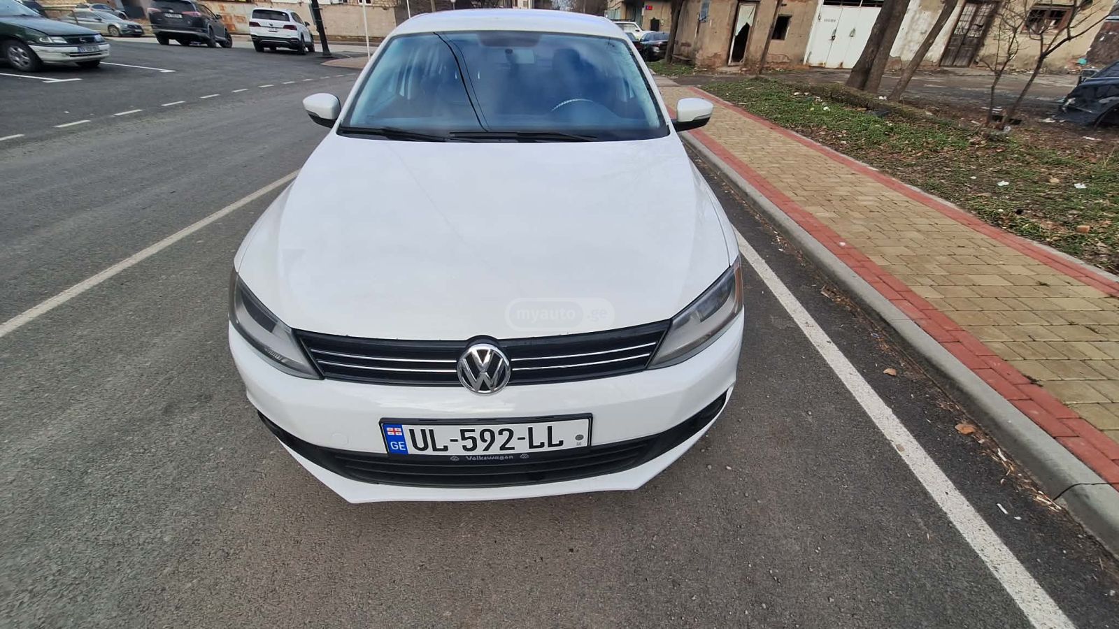 Volkswagen Jetta 2014 — photo 2