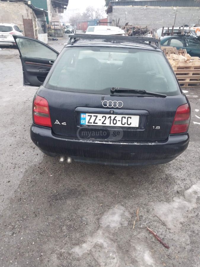 Audi A4 1996 — photo 2