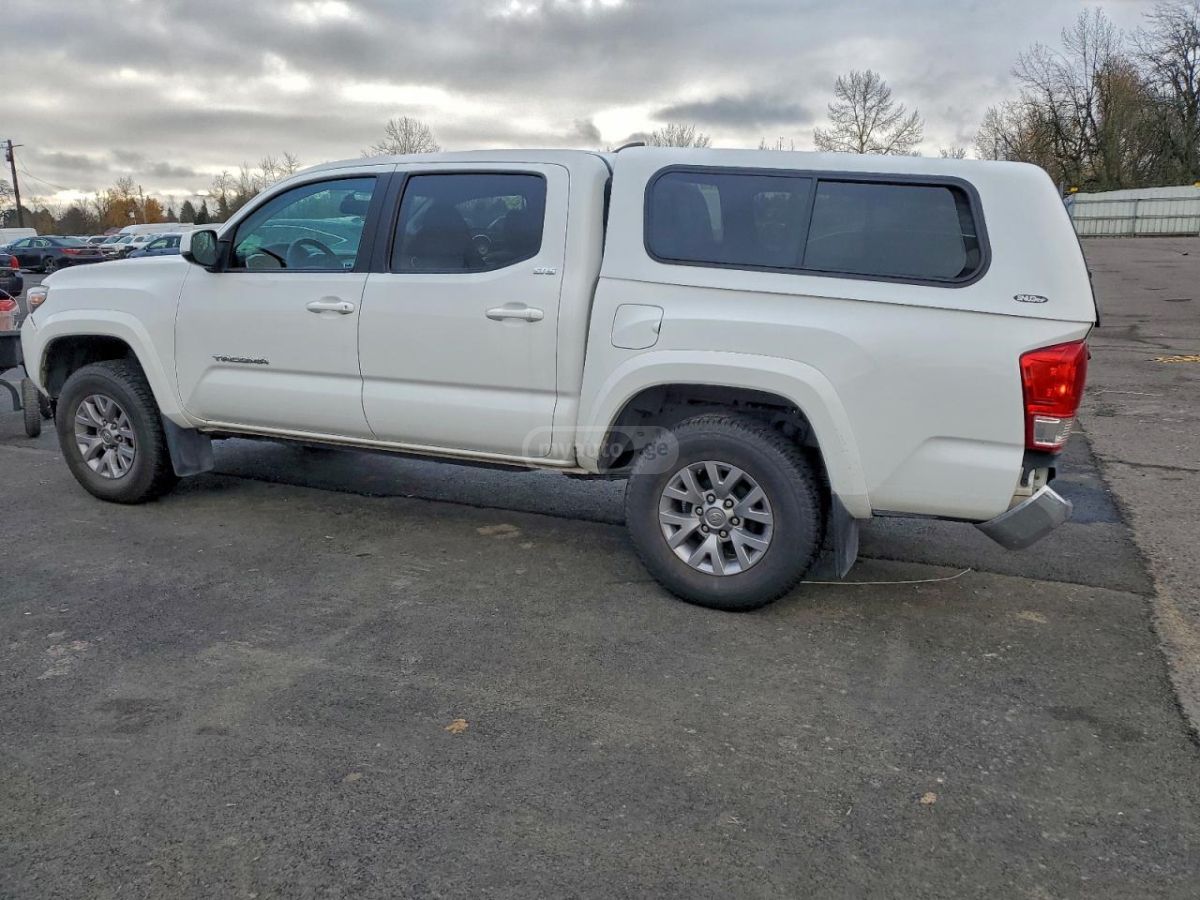 Toyota Tacoma 2017 — photo 2