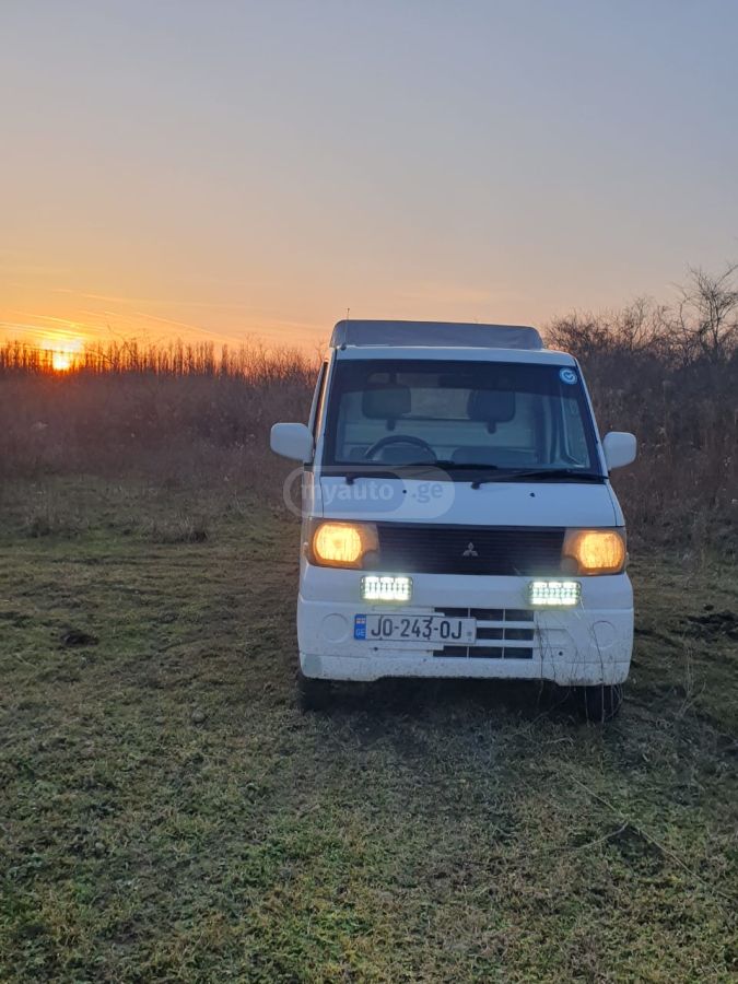 Mitsubishi Minicub