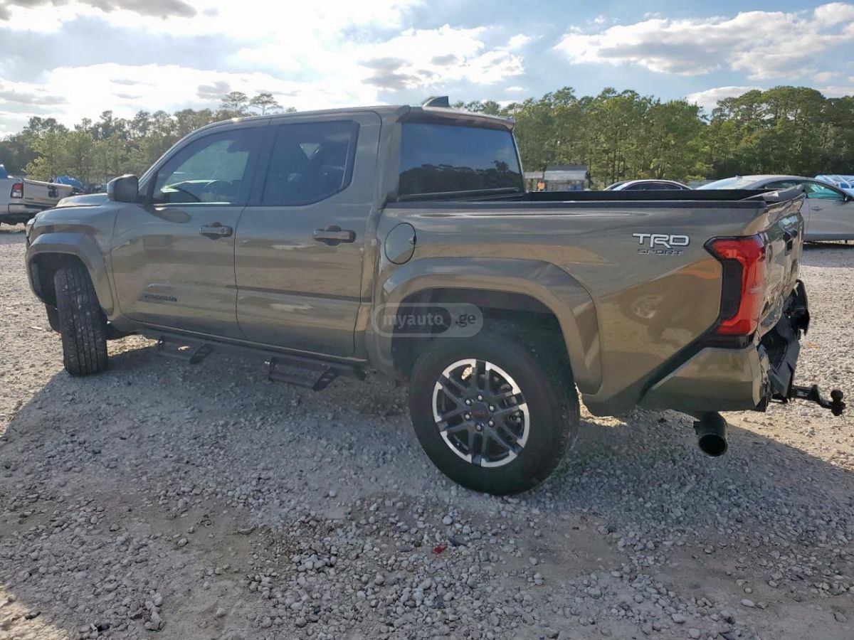 Toyota Tacoma 2025 — photo 2