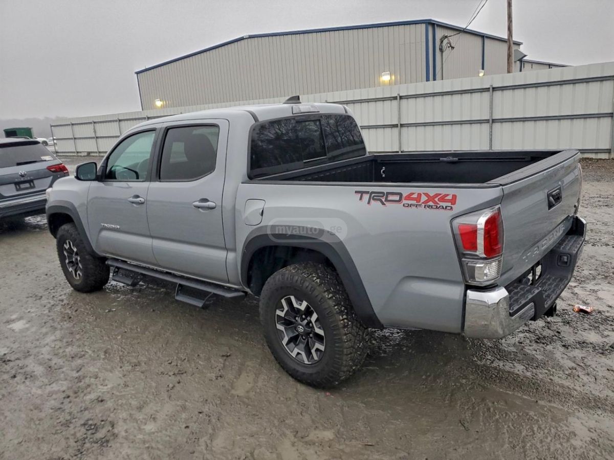Toyota Tacoma 2021 — photo 2