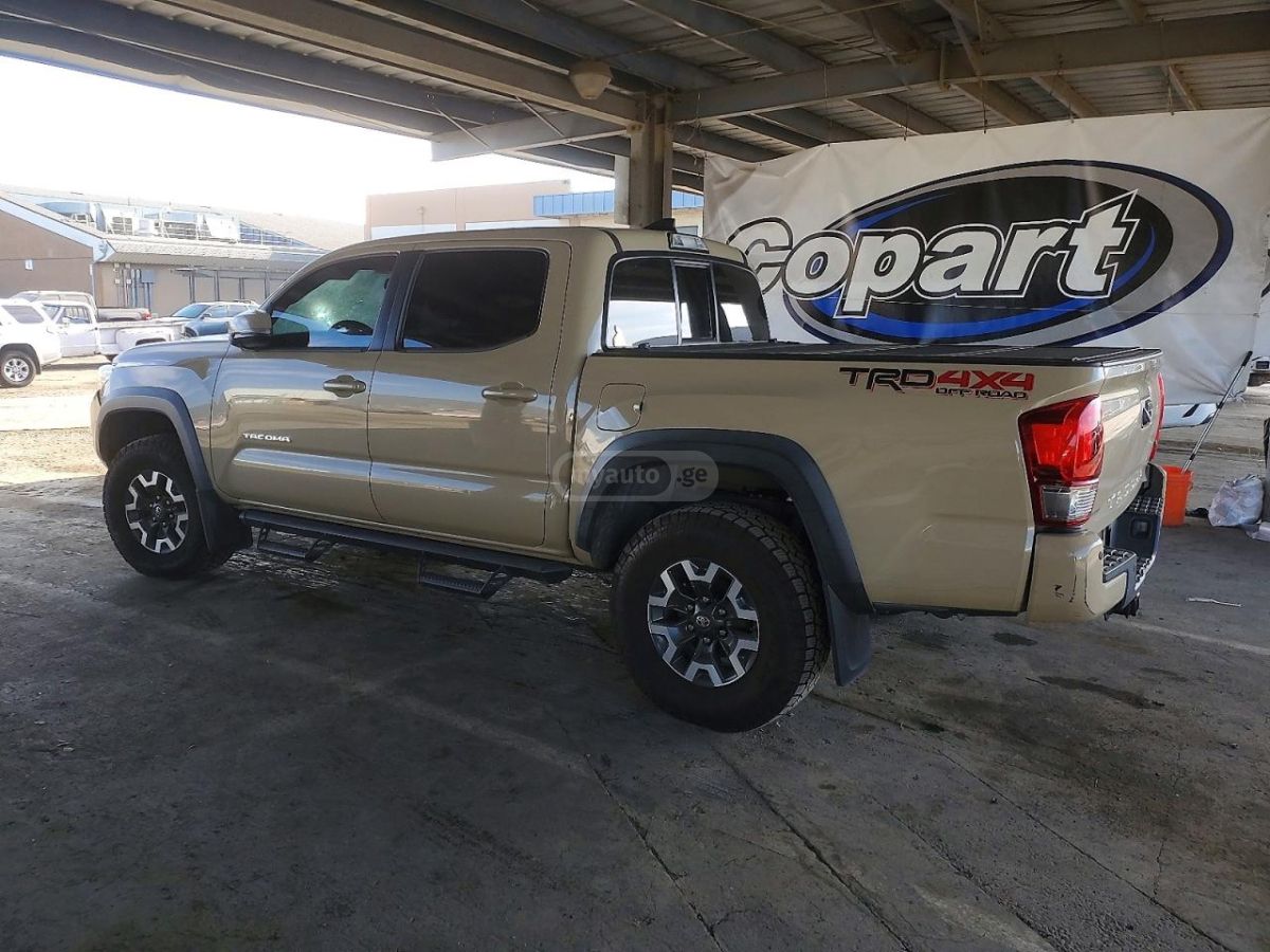 Toyota Tacoma 2016 — photo 2