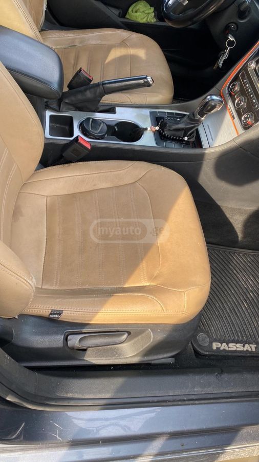 Volkswagen Passat 2013 — photo 2