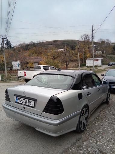 Mercedes-Benz C 230 1996 — photo 2