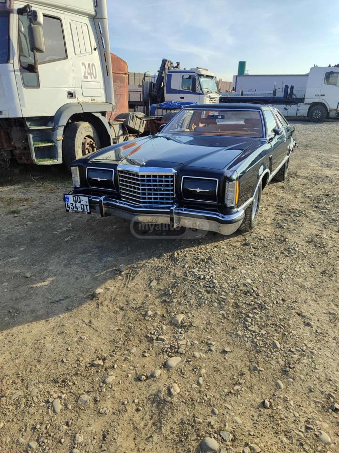 Ford Thunderbird 1977 — photo 2