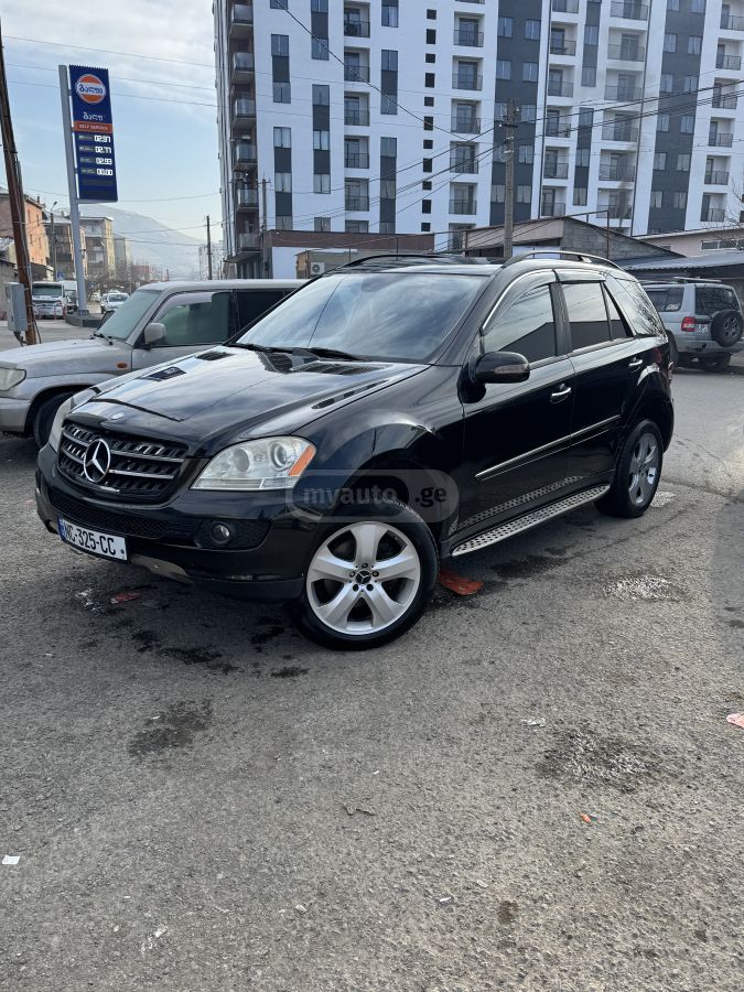Mercedes-Benz ML 500