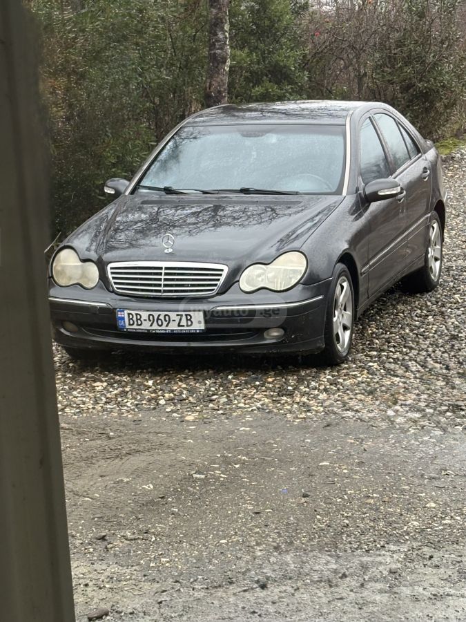 Mercedes-Benz C 320
