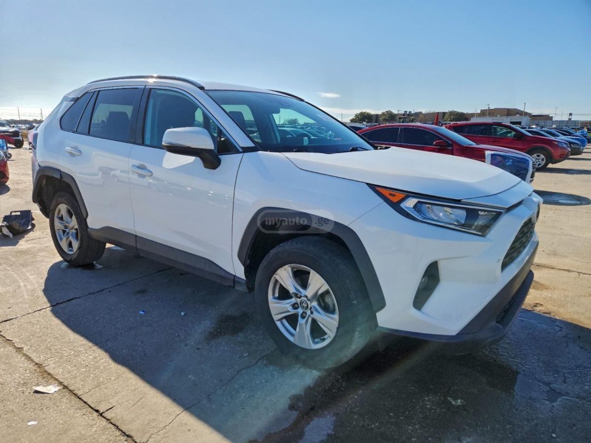 Toyota RAV 4 2020 — photo 2