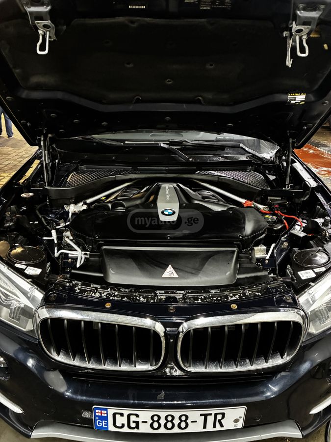 BMW X5 2015 — photo 2