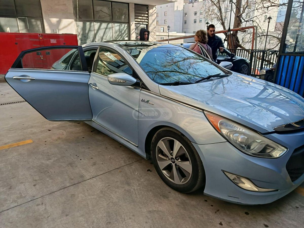 Hyundai Sonata 2012 — photo 2