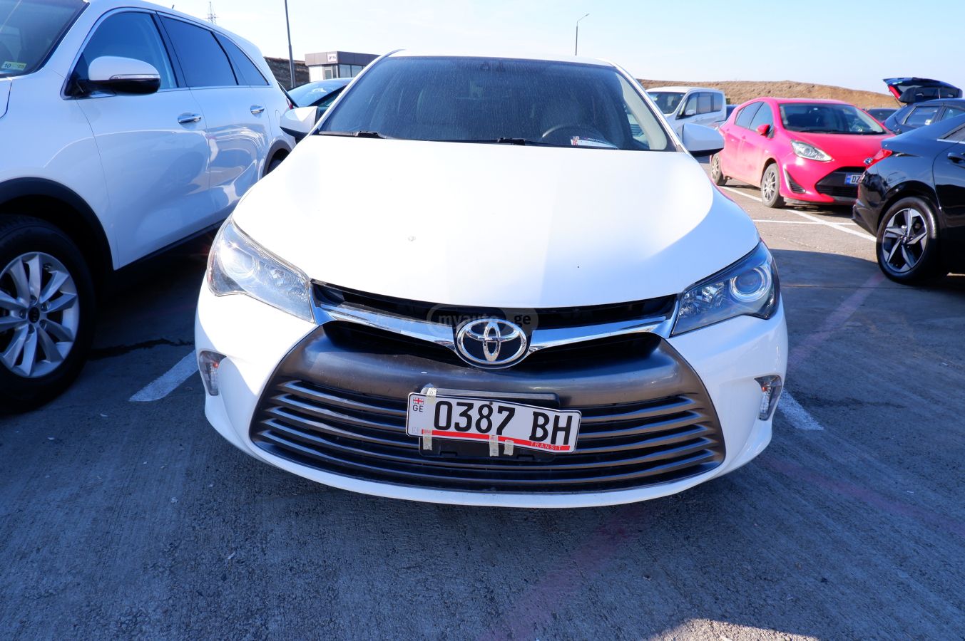 Toyota Camry 2015 — photo 2