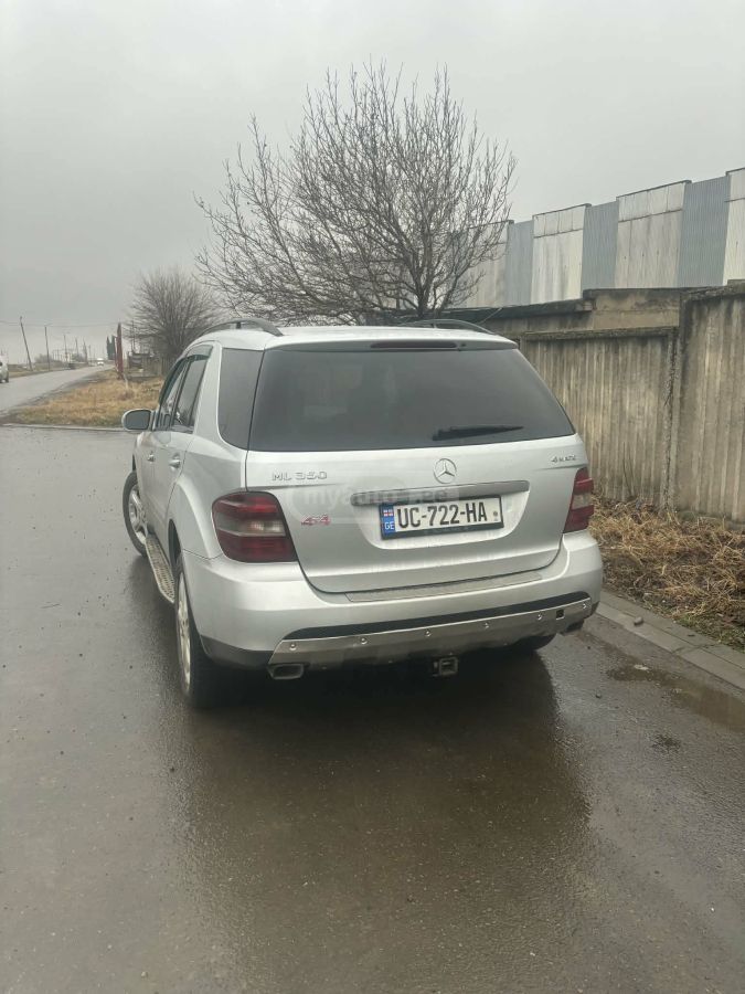 Mercedes-Benz ML 350 2007 — photo 2