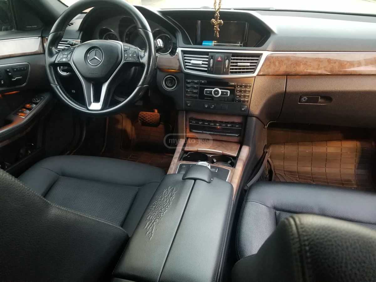 Mercedes-Benz E 350 2012 — photo 2