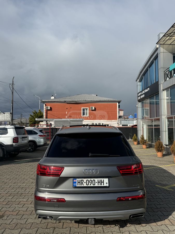 Audi Q7 2017 — photo 2