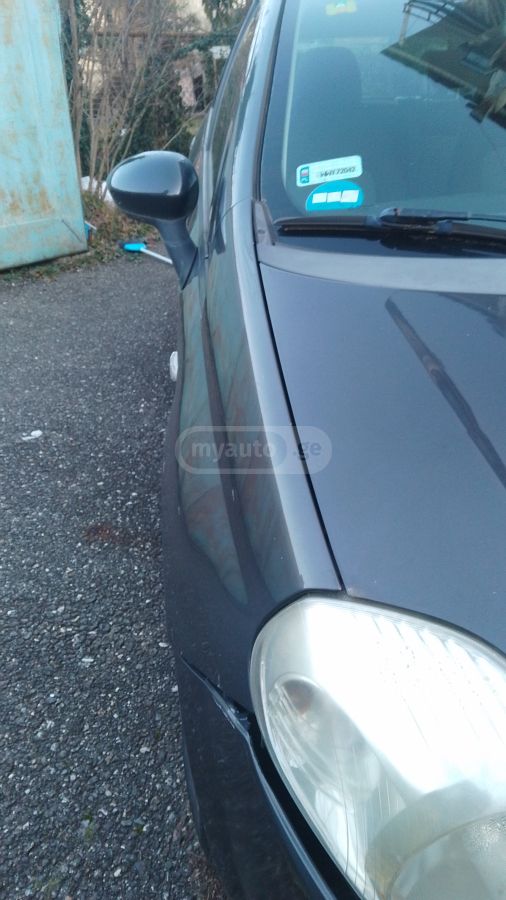 Fiat Punto 2011 — photo 2