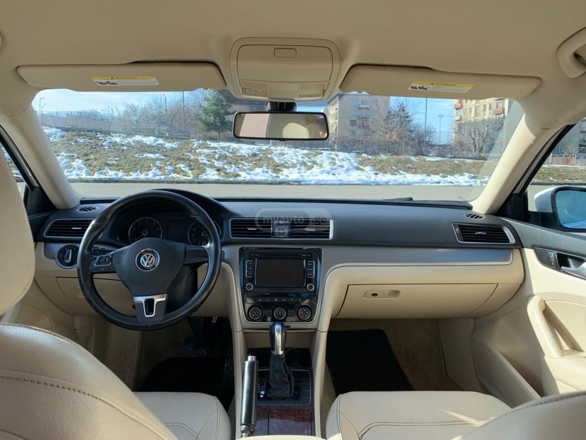 Volkswagen Passat 2015 — photo 2