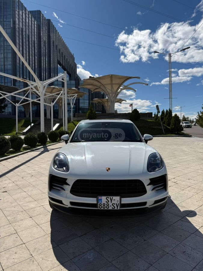 Porsche Macan 2019 — photo 2