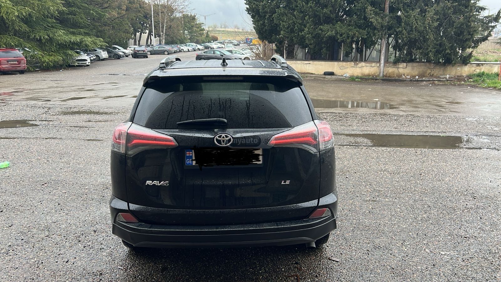 Toyota RAV4 2018 — photo 2