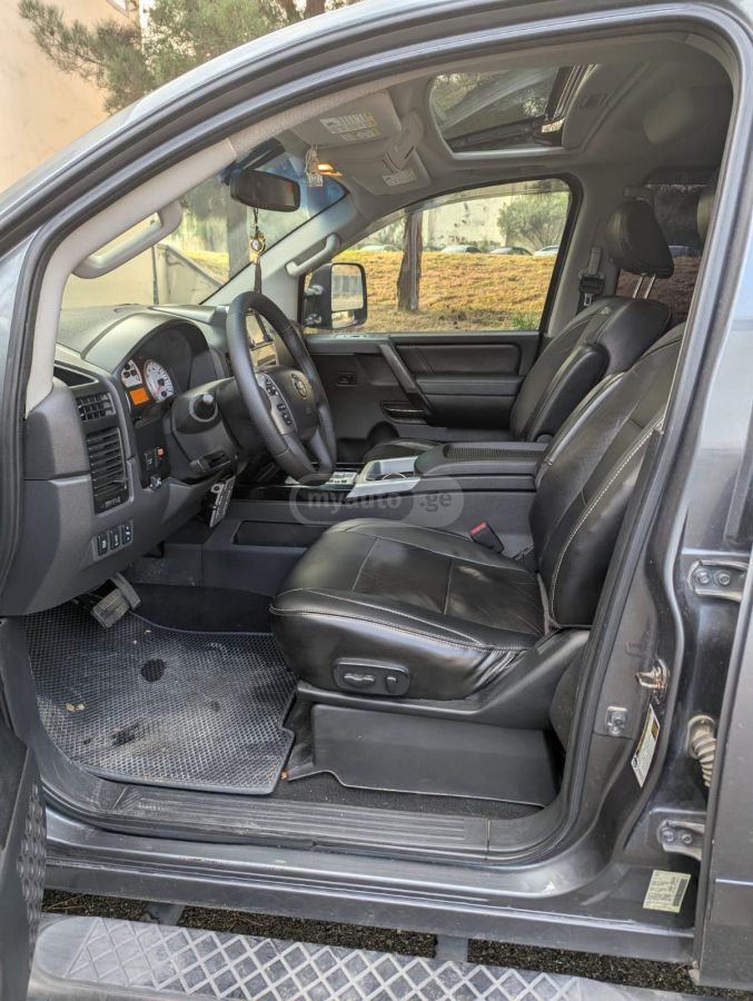 Nissan Titan 2014 — photo 2