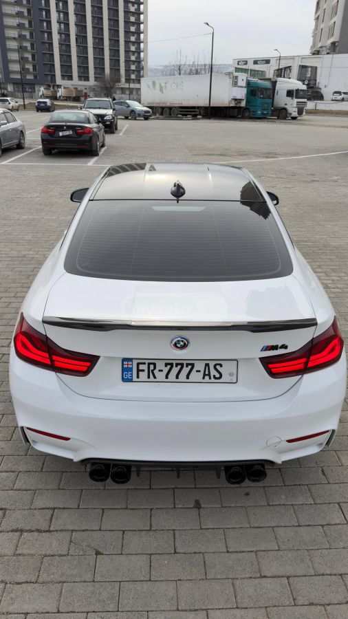 BMW M4 2016 — photo 2